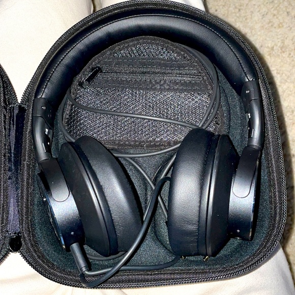 Sound proof headphones with case and charger